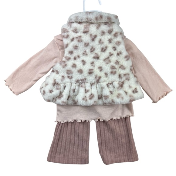 Little Lass Baby 3pc Cheetah Faux Fur Vest Long Sleeve Pant Set Pink Size 0-3M - Picture 3 of 7